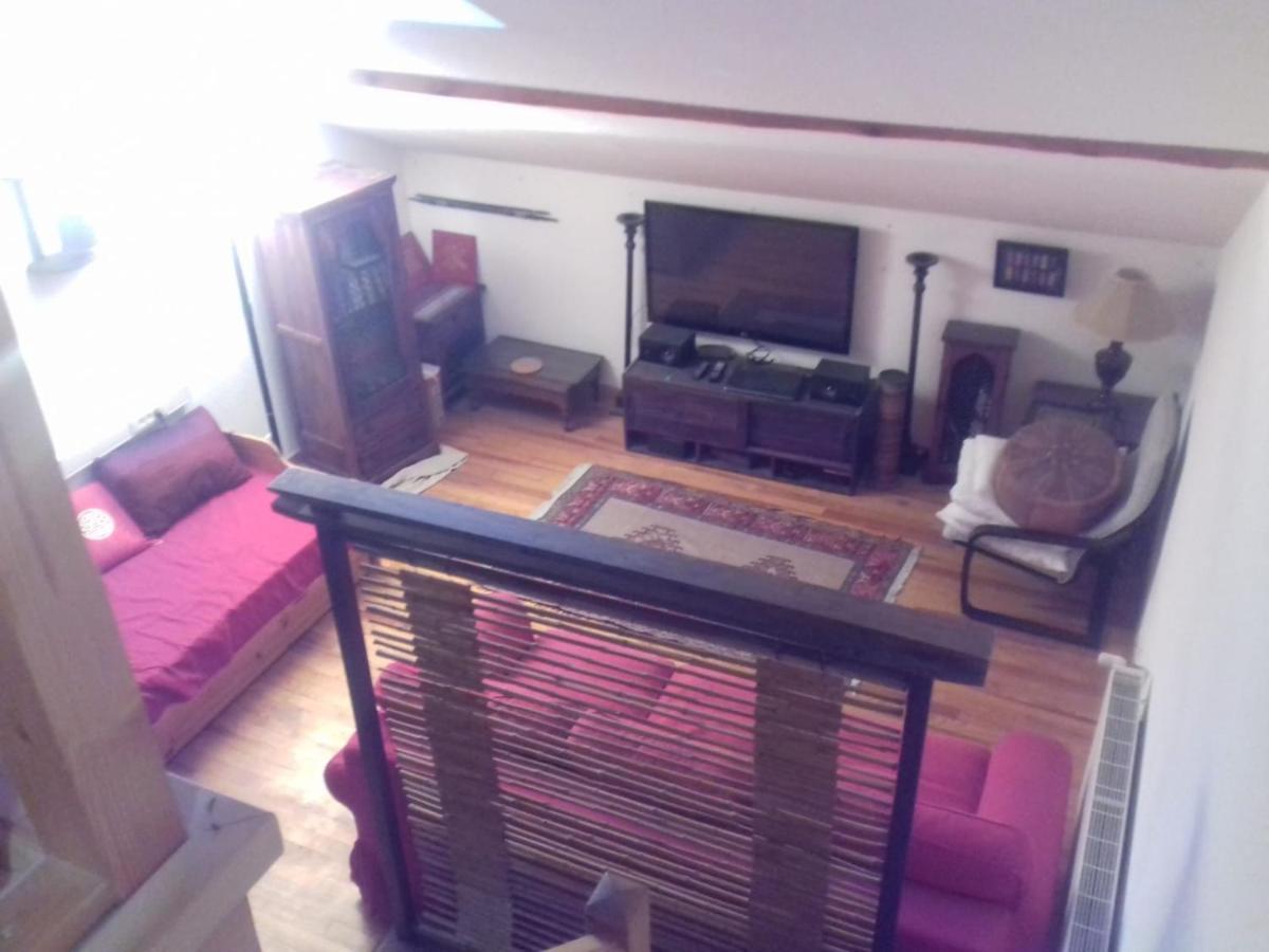 Appartement En Loft 50M2 Dans Maison Avec Chambre En Mezzanine Et Canapes Lits Dans Salon Сен-Пиер-дьо-Шартрьоз Екстериор снимка